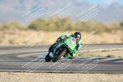 media/Dec-07-2025-CVMA (Sun) [[3e7d2de5dc]]/Race 18-Formula Twins-Formula 40 UL/